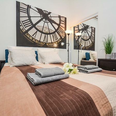 Timeless Apartment With Free Private Parking Budapest Eksteriør billede