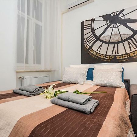 Timeless Apartment With Free Private Parking Budapest Eksteriør billede