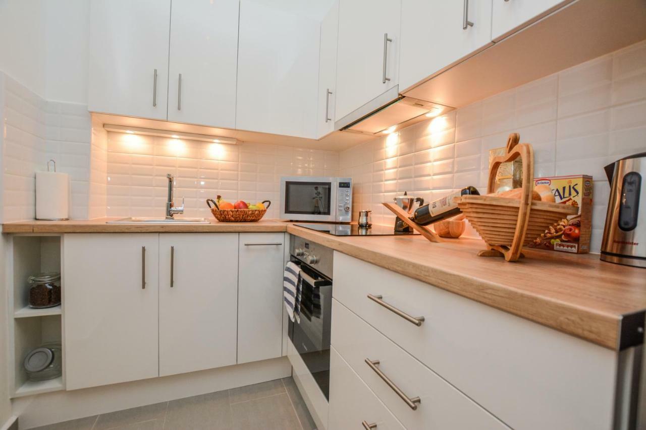 Timeless Apartment With Free Private Parking Budapest Eksteriør billede